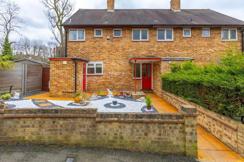 Lovely 2br In Peaceful Hampstead, Nw Londra