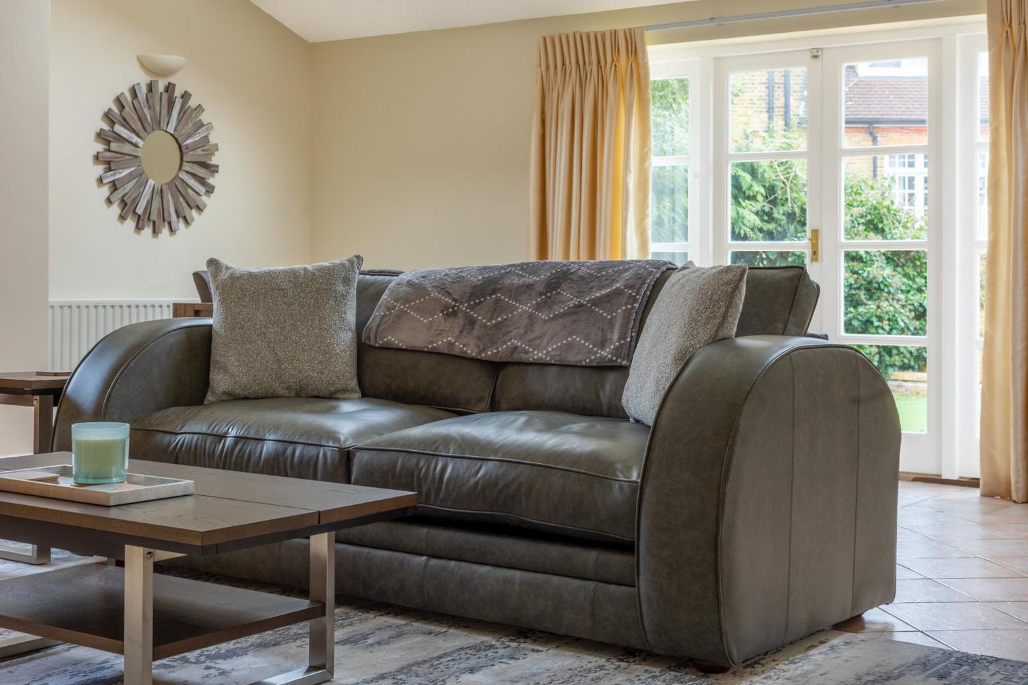 Lovely 2br In Peaceful Hampstead, Nw Londra